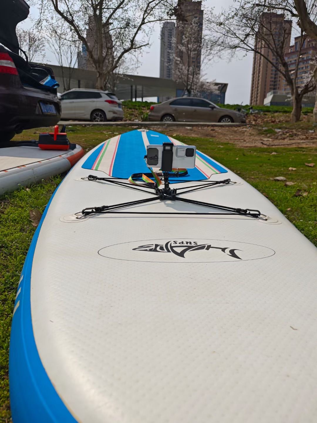 Surfboard GoPro kite and cell phone rack 360 rotations